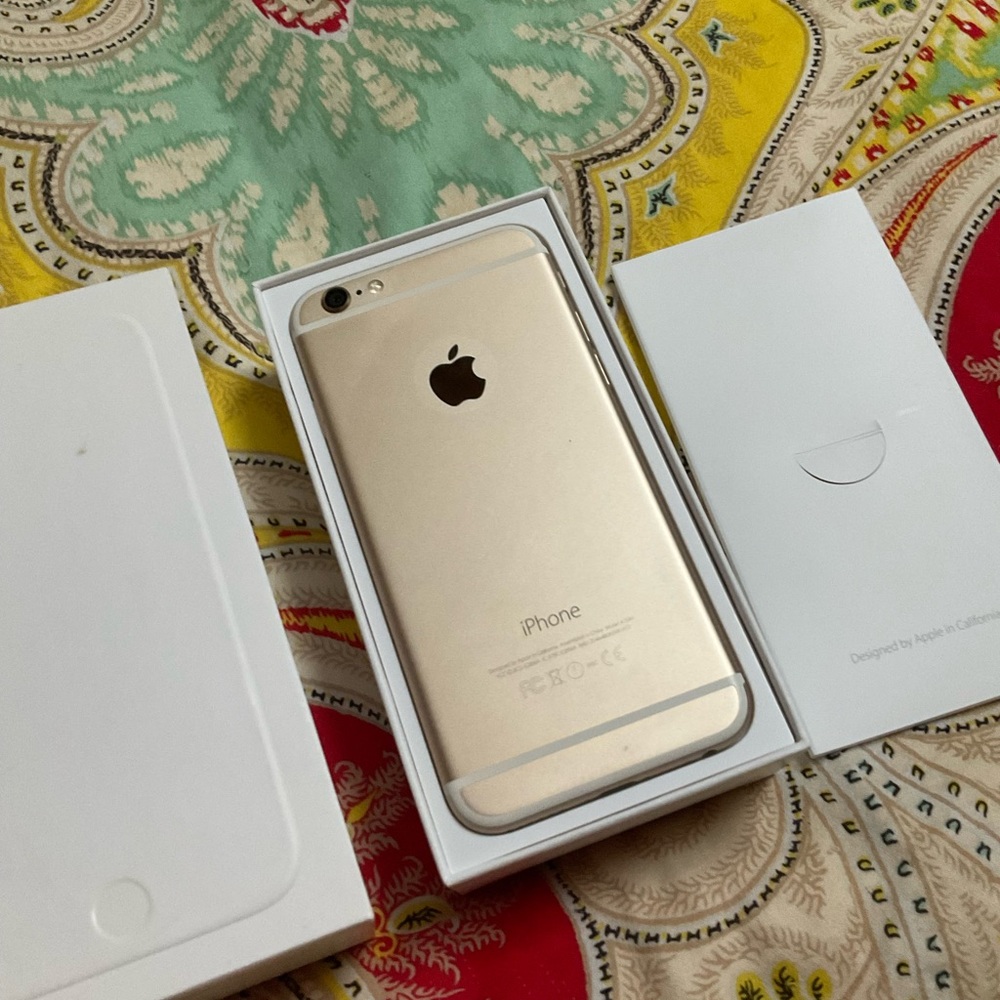 Gold iPhone 6 Plus Box - Picture 2 of 5